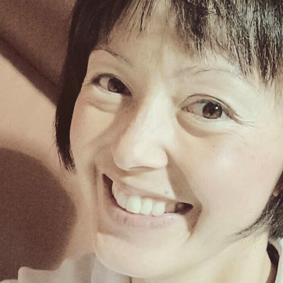 Meet your Posher, Monique - Picture 1 of 1